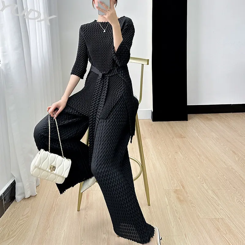 YUDX Miyake Set of Women 2023 Summer New Loose Thin Solid Color Open Round Neck Tied High-end Pleated Fashion Two-piece Set
YUDX Miyake Set of Women 2023 Summer New Loose Thin Solid Color Open Round Neck Tied High-end Pleated Fashion Two-piece Set