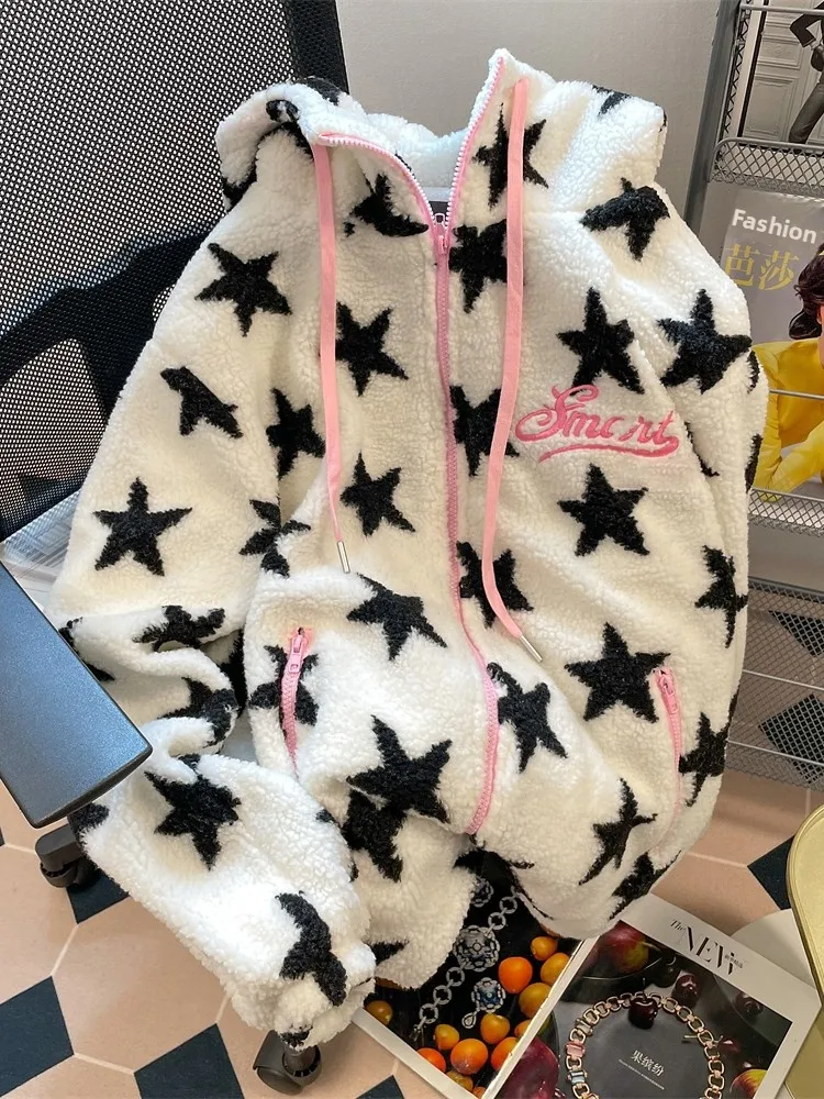 Retro American Star Lamb Fur Jacket Women's Winter Thickened High-End Loose Cotton Top Street Style Hooded Zipper Long Sleeve
Retro American Star Lamb Fur Jacket Women's Winter Thickened High-End Loose Cotton Top Street Style Hooded Zipper Long Sleeve