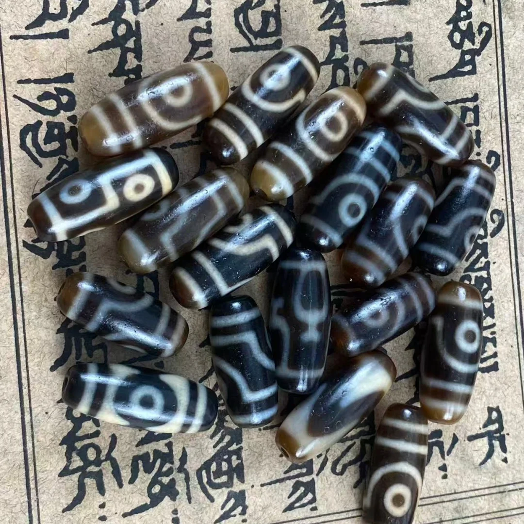 1pcs/lot 28mm High-oil patina weathered texture good oily smooth feel Taiwanese craftsmanship yellowish agate Dzi bead
1pcs/lot 28mm High-oil patina weathered texture good oily smooth feel Taiwanese craftsmanship yellowish agate Dzi bead