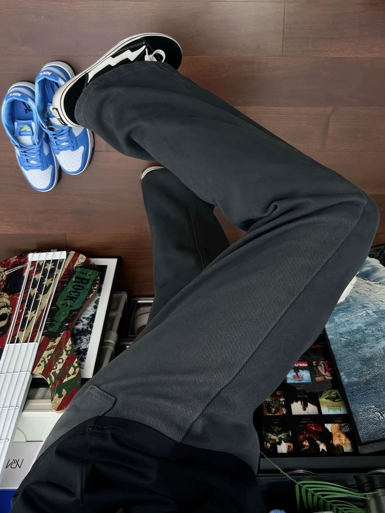 Мужские джинсы Bla Slim Fit прямого кроя, осенние, в американском стиле High Street, с изогнутыми штанинами, молодежные, повседневные, удобные, прямые.
Мужские джинсы Bla Slim Fit прямого кроя, осенние, в американском стиле High Street, с изогнутыми штанинами, молодежные, повседневные, удобные, прямые.