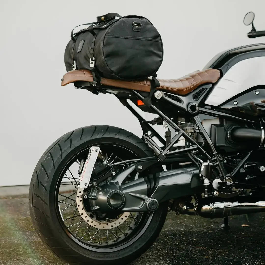 Universal Retro Motorcycle Side Bag Waterproof Motorbike Rider Helmet Bag Helmet Bag Large Capacity Travel Bag
Universal Retro Motorcycle Side Bag Waterproof Motorbike Rider Helmet Bag Helmet Bag Large Capacity Travel Bag