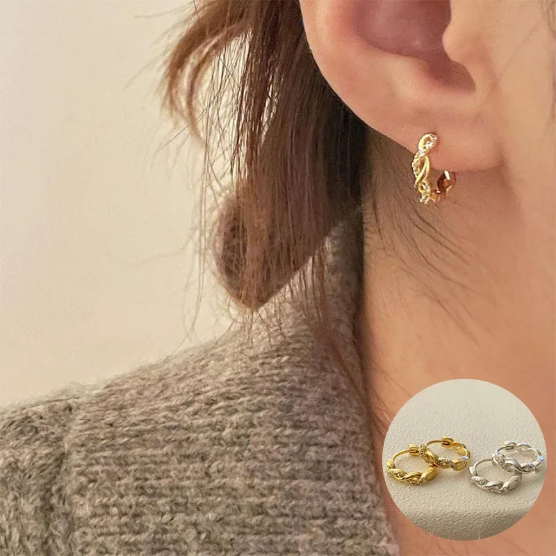 100% 925 Sterling Silver Zircon Geometric Earring for Women Girl Simple Irregular Twisted Design Jewelry Party Gift Dropshipping
100% 925 Sterling Silver Zircon Geometric Earring for Women Girl Simple Irregular Twisted Design Jewelry Party Gift Dropshipping