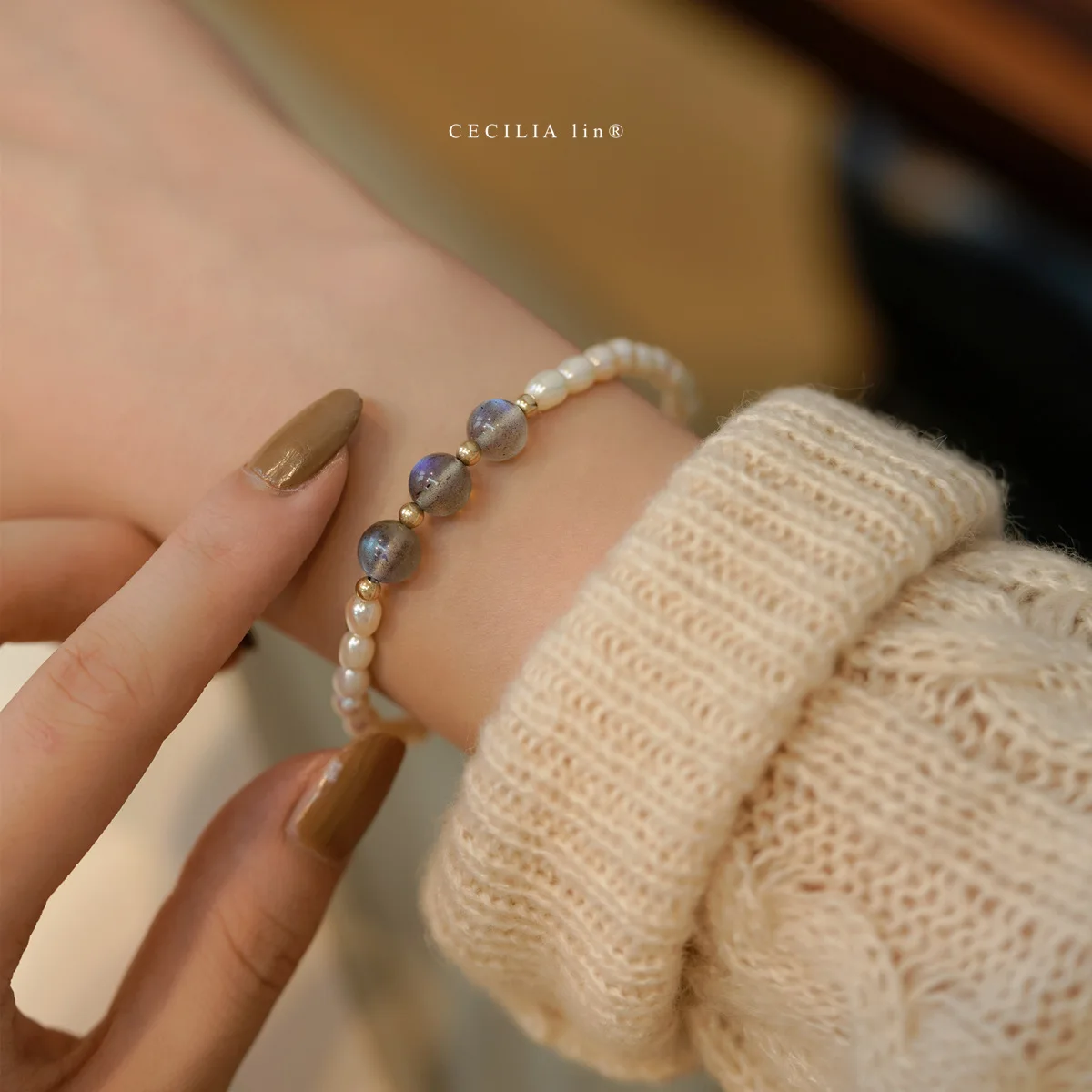 Natural Grey Blue Moonstone Pearl Bracelet Niche Unique Temperament Trendy Cool Jewelry Sweet Style Gift For Girlfriend Women
Natural Grey Blue Moonstone Pearl Bracelet Niche Unique Temperament Trendy Cool Jewelry Sweet Style Gift For Girlfriend Women