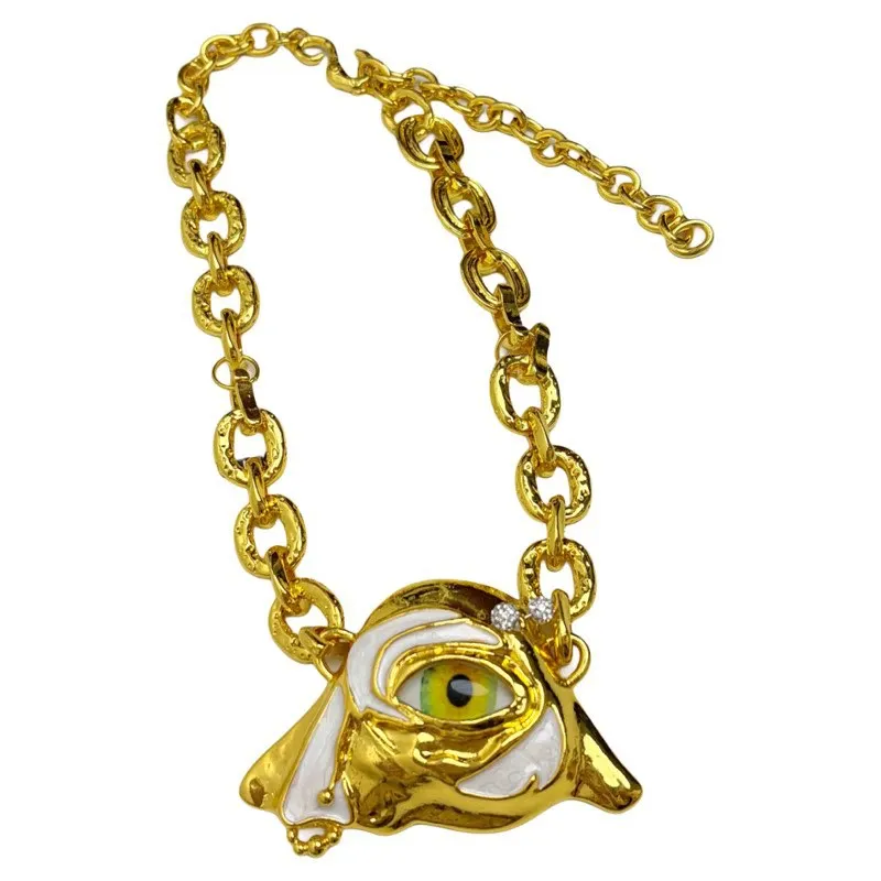 European and American exaggerated gaze, half-human face mask, pendant, enamel necklace, women's heavy work, thick chain, collarb
European and American exaggerated gaze, half-human face mask, pendant, enamel necklace, women's heavy work, thick chain, collarb