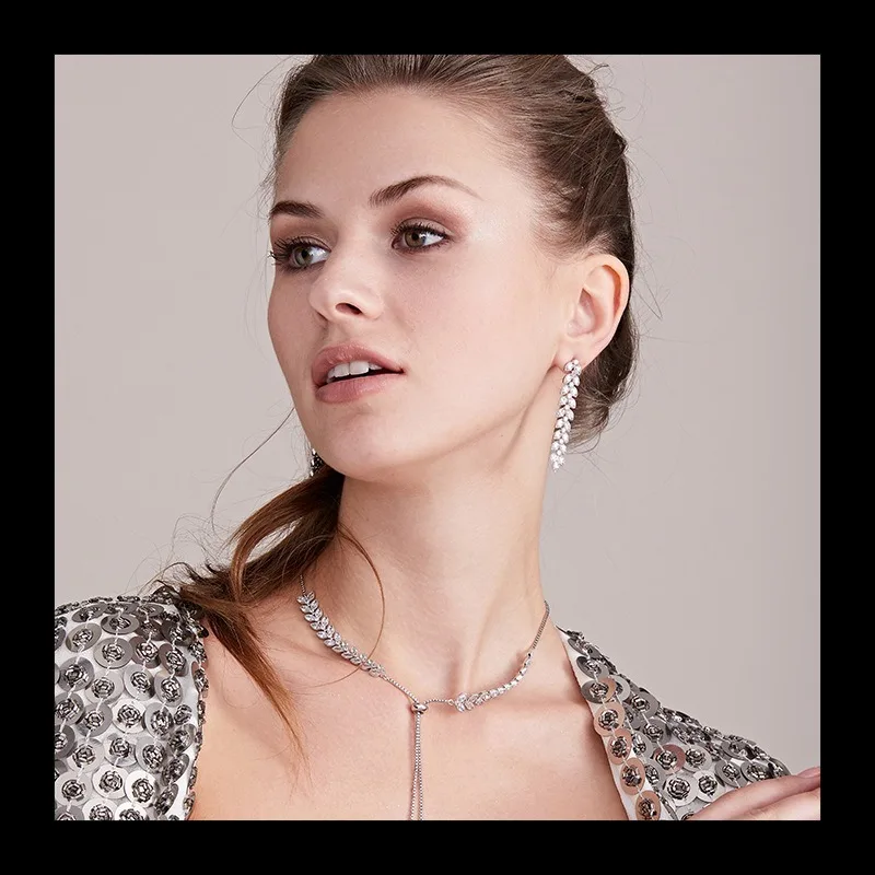 Exaggerated Wheat Ears Full of Zirconium Women's Fashion Daily Versatile Leaf-like 925 Silver Needle Treatment
Exaggerated Wheat Ears Full of Zirconium Women's Fashion Daily Versatile Leaf-like 925 Silver Needle Treatment