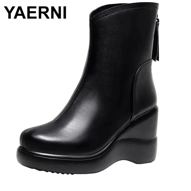 Женские ботильоны из натуральной кожи, модные женские плюшевые короткие ботинки на высоком каблуке с молнией, зимняя женская обувь на танкетке
Женские ботильоны из натуральной кожи, модные женские плюшевые короткие ботинки на высоком каблуке с молнией, зимняя женская обувь на танкетке