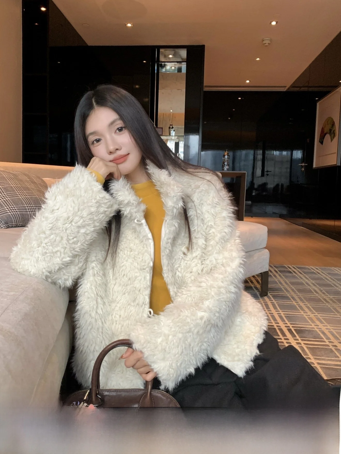 Утепленная женская зимняя куртка UKILAU из мягкого искусственного меха (имитация овчины) для повседневной носки, приталенный крой, длинный рукав, полиэстер
Утепленная женская зимняя куртка UKILAU из мягкого искусственного меха (имитация овчины) для повседневной носки, приталенный крой, длинный рукав, полиэстер