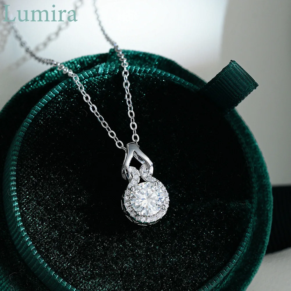 Lumira Women's Classic Gourd Pendant Platinum PT950 Jewelry 1-Carat Moissanite Diamond Necklace Fine Jewelry Christmas Gifts
Lumira Women's Classic Gourd Pendant Platinum PT950 Jewelry 1-Carat Moissanite Diamond Necklace Fine Jewelry Christmas Gifts