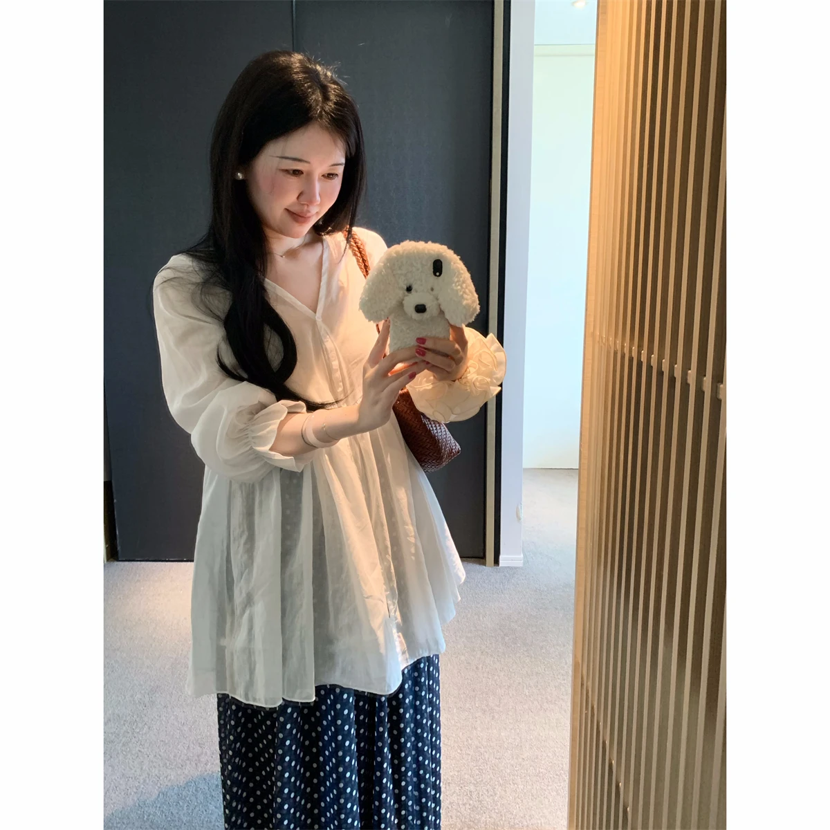 Женская шелковая рубашка City South 323 White Tea Clear Joy, средней длины, весенняя новинка, нежный стиль
Женская шелковая рубашка City South 323 White Tea Clear Joy, средней длины, весенняя новинка, нежный стиль