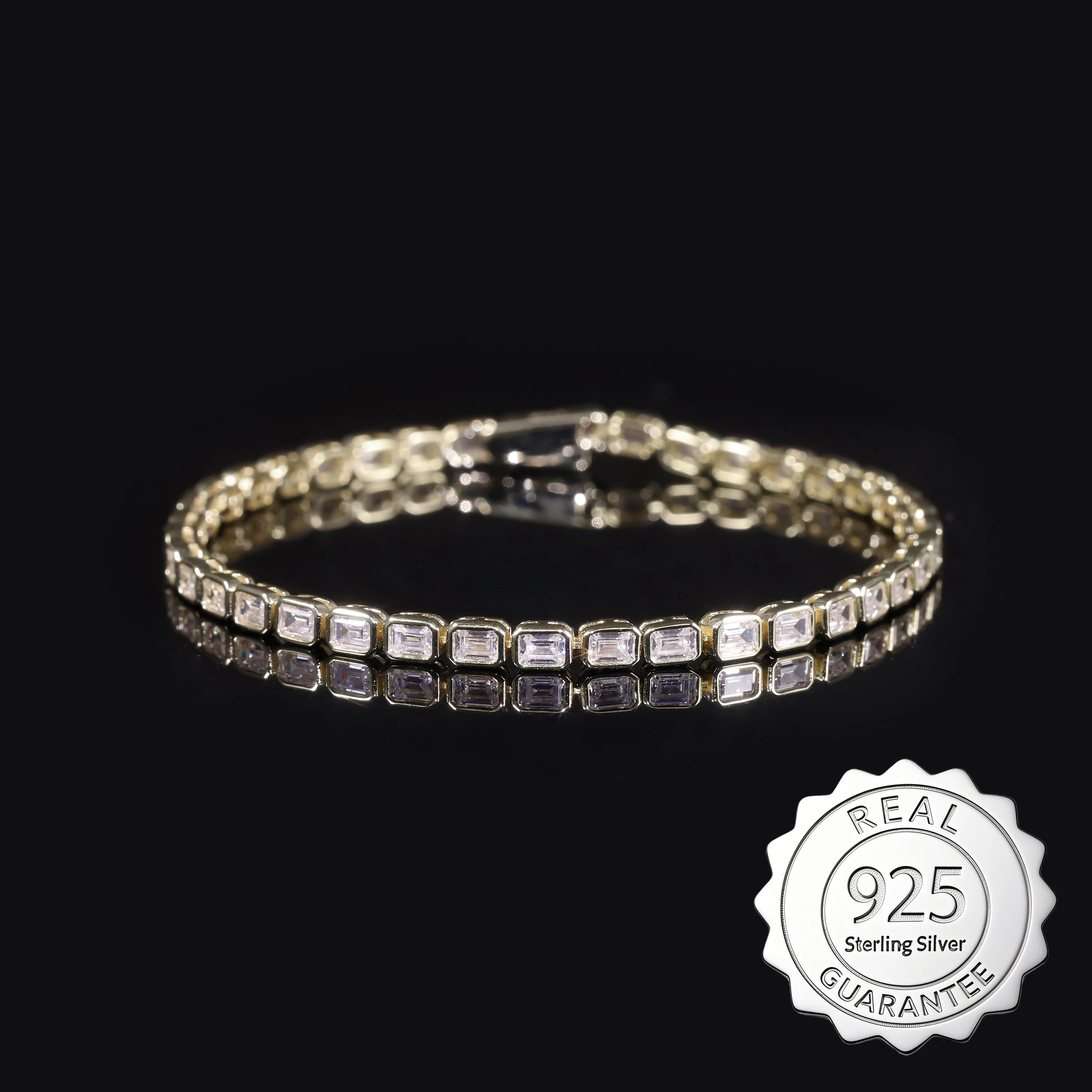 925 Sterling Silver 2.5mm Emerald Cut Moissanite Tennis Bracelet Fine Jewelry Gold Plated
925 Sterling Silver 2.5mm Emerald Cut Moissanite Tennis Bracelet Fine Jewelry Gold Plated
