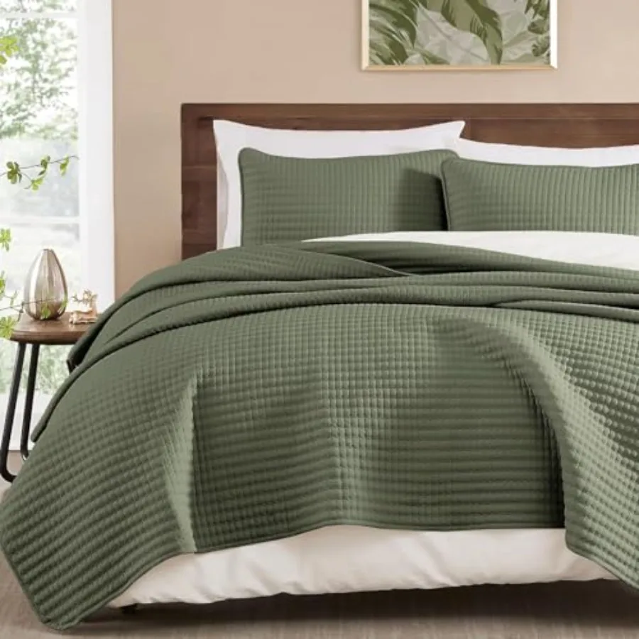 Quilt-3 Pieces Lightweight Bedspreads Size Quilt Bedding Set for All Seasons, Soft Summer Coverlet with 2 Pillow Shams Suitable
Quilt-3 Pieces Lightweight Bedspreads Size Quilt Bedding Set for All Seasons, Soft Summer Coverlet with 2 Pillow Shams Suitable