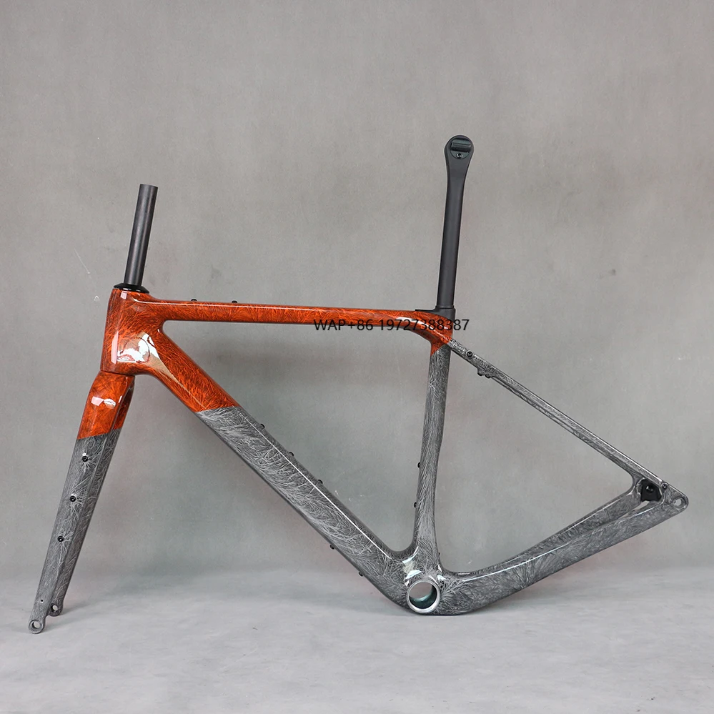 Карбоновая рама для гравийного велосипеда с дисковыми тормозами, полностью скрытая проводка, карбон T1000 T4, 700X50C, комплект рамы Ice Crack GR048
Карбоновая рама для гравийного велосипеда с дисковыми тормозами, полностью скрытая проводка, карбон T1000 T4, 700X50C, комплект рамы Ice Crack GR048