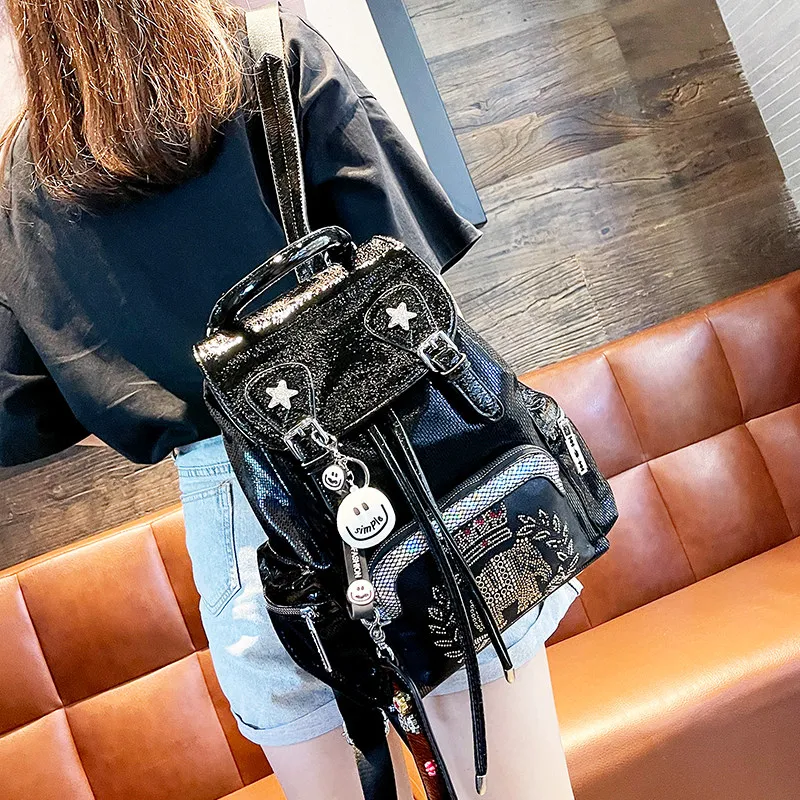 Women's Casual Versatile Fashion Backpack Large Capacity Drawstring Lightweight Travel Bag British Style Diamond Shoulder Bag
Women's Casual Versatile Fashion Backpack Large Capacity Drawstring Lightweight Travel Bag British Style Diamond Shoulder Bag