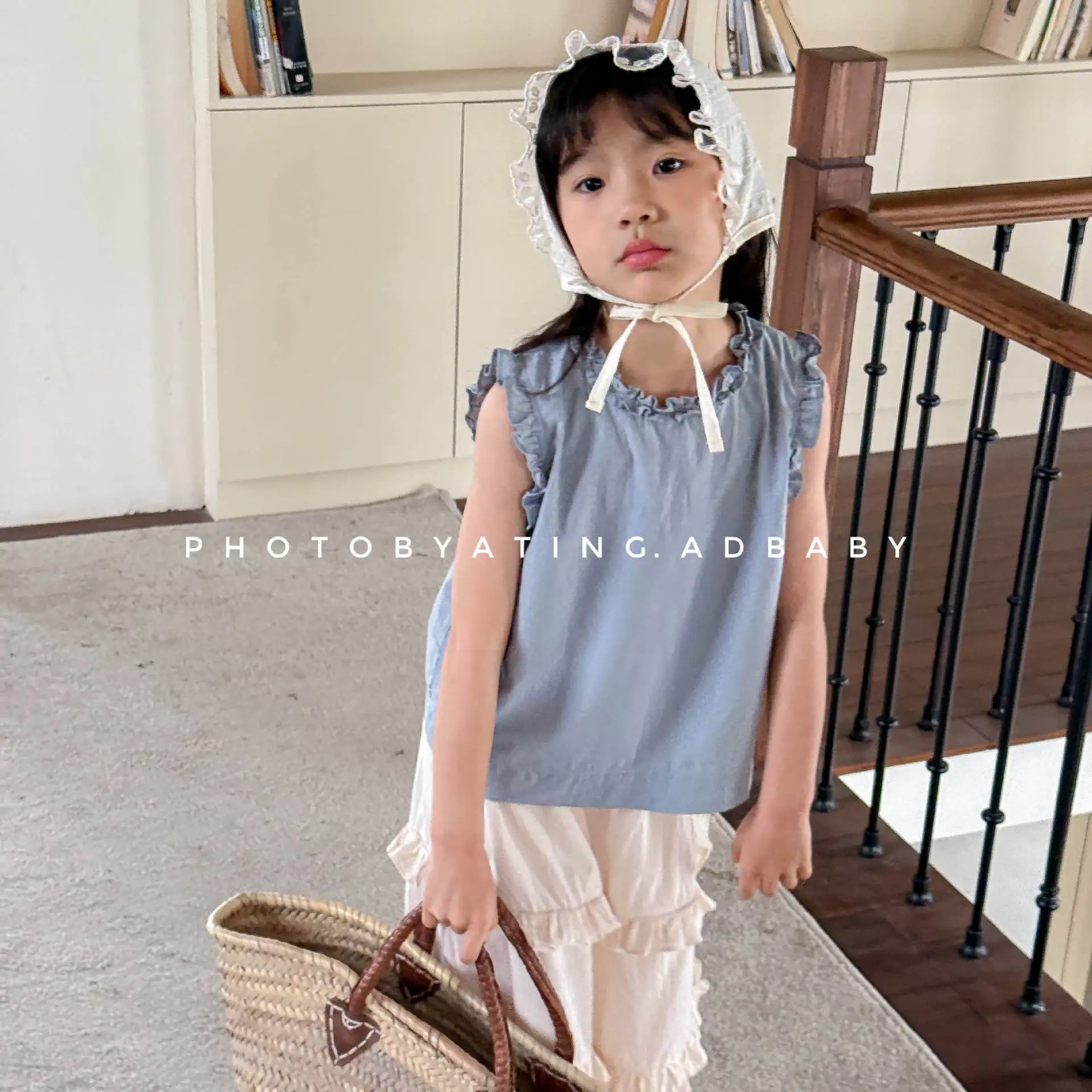 2025 Summer New Children Sleeveless Shirts Cotton Girls Solid Lace Shirts Infant Toddler Versatile Cute Vest Tops Kids Clothes
2025 Summer New Children Sleeveless Shirts Cotton Girls Solid Lace Shirts Infant Toddler Versatile Cute Vest Tops Kids Clothes