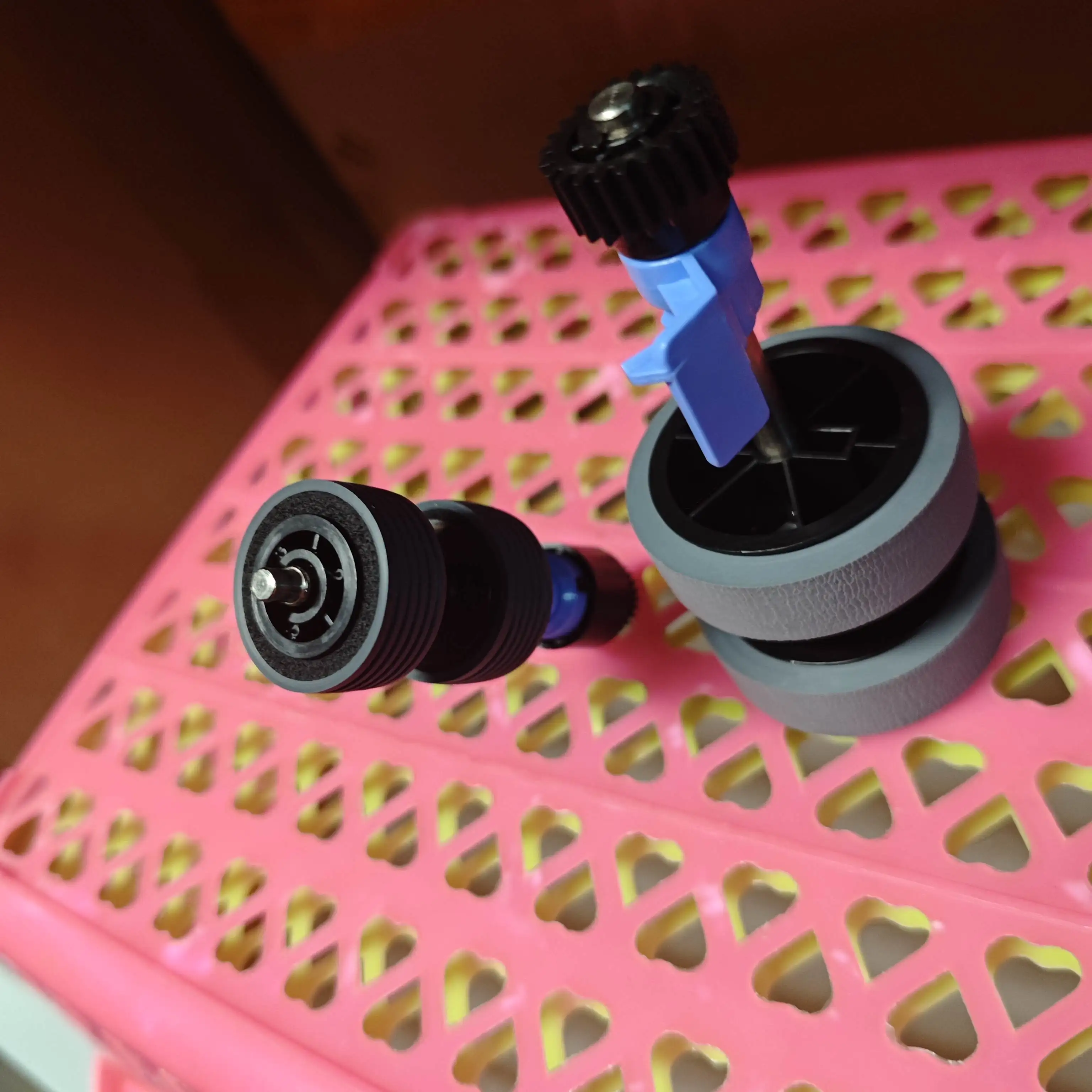 1 комплект ролика захвата для EPSON ES 400 500 865 DS 530 570 575 770 755 780 870 970 B12B819031 B819041041 детали сканера
1 комплект ролика захвата для EPSON ES 400 500 865 DS 530 570 575 770 755 780 870 970 B12B819031 B819041041 детали сканера