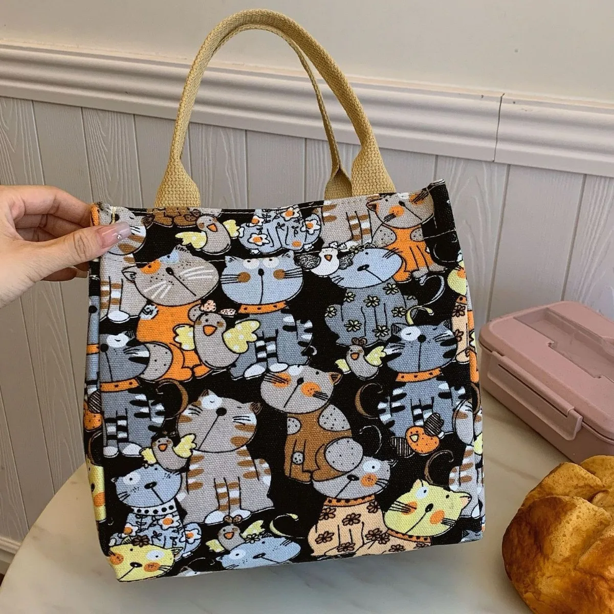 Fashion Fashionable Top-handle Bag with Cute Cat Pattern Portable Mommy Bag for Women Retro Art Hand Bag Shopping
Fashion Fashionable Top-handle Bag with Cute Cat Pattern Portable Mommy Bag for Women Retro Art Hand Bag Shopping