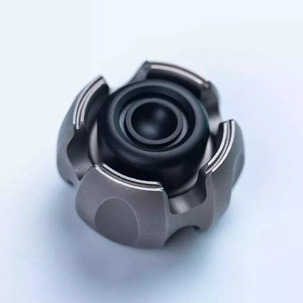 Second-hand product EDC LAUTIE titanium alloy big noise fingertip gyroscope Decompression toys
Second-hand product EDC LAUTIE titanium alloy big noise fingertip gyroscope Decompression toys