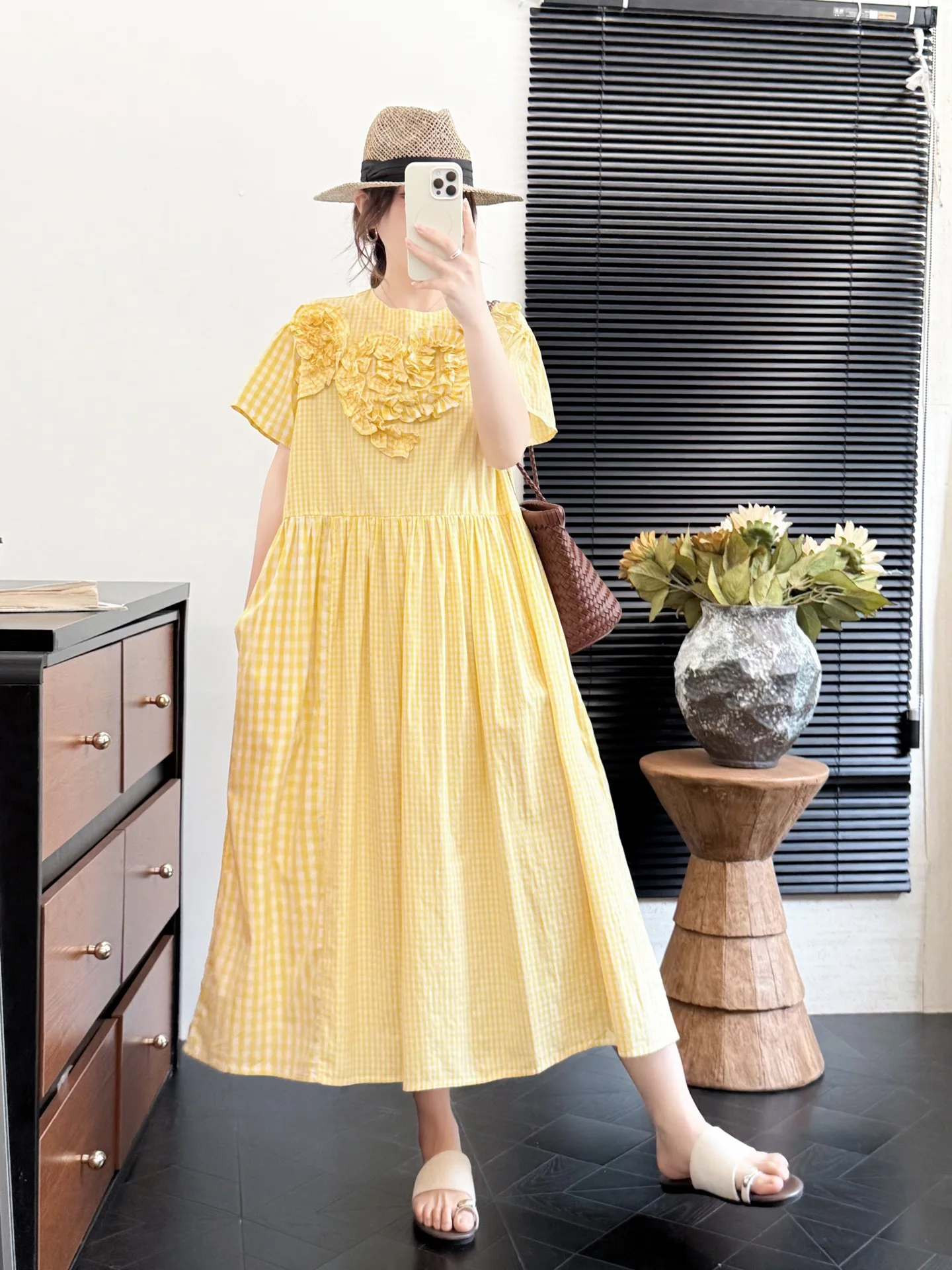 New 2026 Summer Women Cotton Short Sleeve Dresses, O Neck Plaid Ruffles, Mori Girl French Commute Loose A-line Dress D65091CC
New 2026 Summer Women Cotton Short Sleeve Dresses, O Neck Plaid Ruffles, Mori Girl French Commute Loose A-line Dress D65091CC