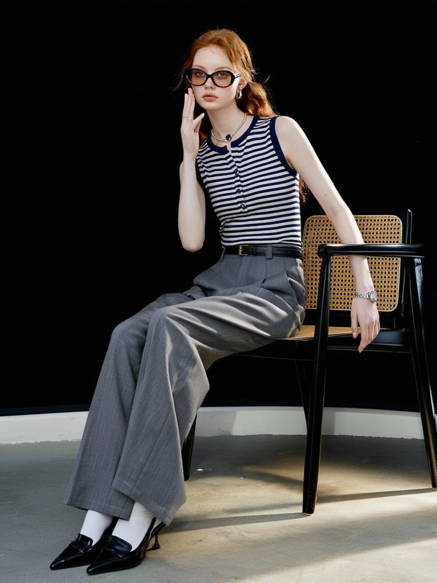 Huaappuw Sporty Casual Color Block T-Shirt Summer 2026 round Neck Sleeveless Striped Button up Women's Top French Style
Huaappuw Sporty Casual Color Block T-Shirt Summer 2026 round Neck Sleeveless Striped Button up Women's Top French Style
