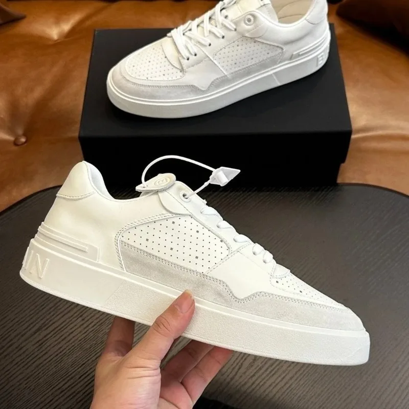 2026 Men's White Thick Sole Training Shoes Breathable Comfortable Sports Casual Travel Walking Sneakers
2026 Men's White Thick Sole Training Shoes Breathable Comfortable Sports Casual Travel Walking Sneakers