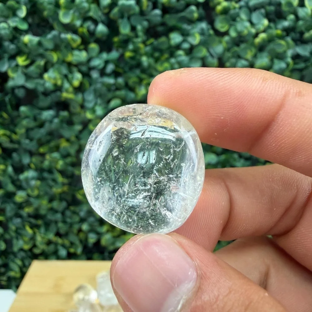 Hot Selling Clear Quartz Gravel Fish Tank Decoration Healing Crystal Tumbled Stones Mineral Specimen Decoration Energy Stone
Hot Selling Clear Quartz Gravel Fish Tank Decoration Healing Crystal Tumbled Stones Mineral Specimen Decoration Energy Stone
