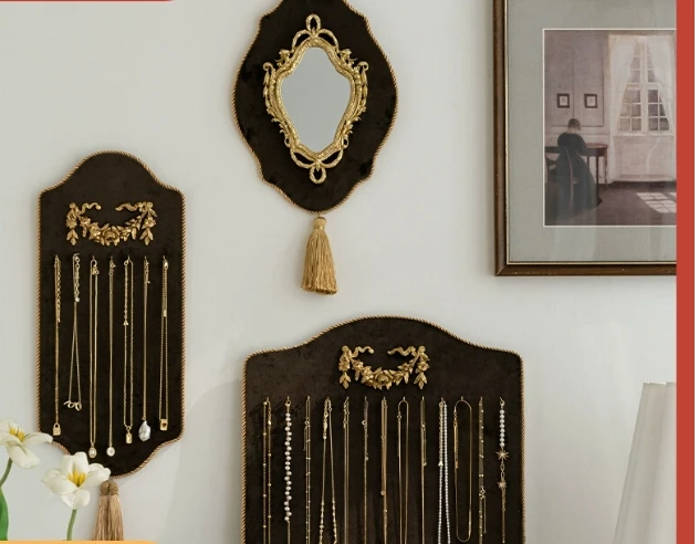Retro style resin necklace storage rack wall hanging suede decorative frame jewelry rack window display rack
Retro style resin necklace storage rack wall hanging suede decorative frame jewelry rack window display rack