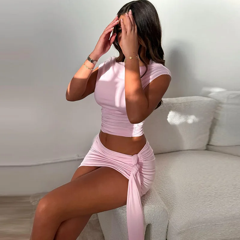 Women's solid color set short skirt pleated layered strapless vest fashionable and versatile street style Y2k spring and summer
Women's solid color set short skirt pleated layered strapless vest fashionable and versatile street style Y2k spring and summer