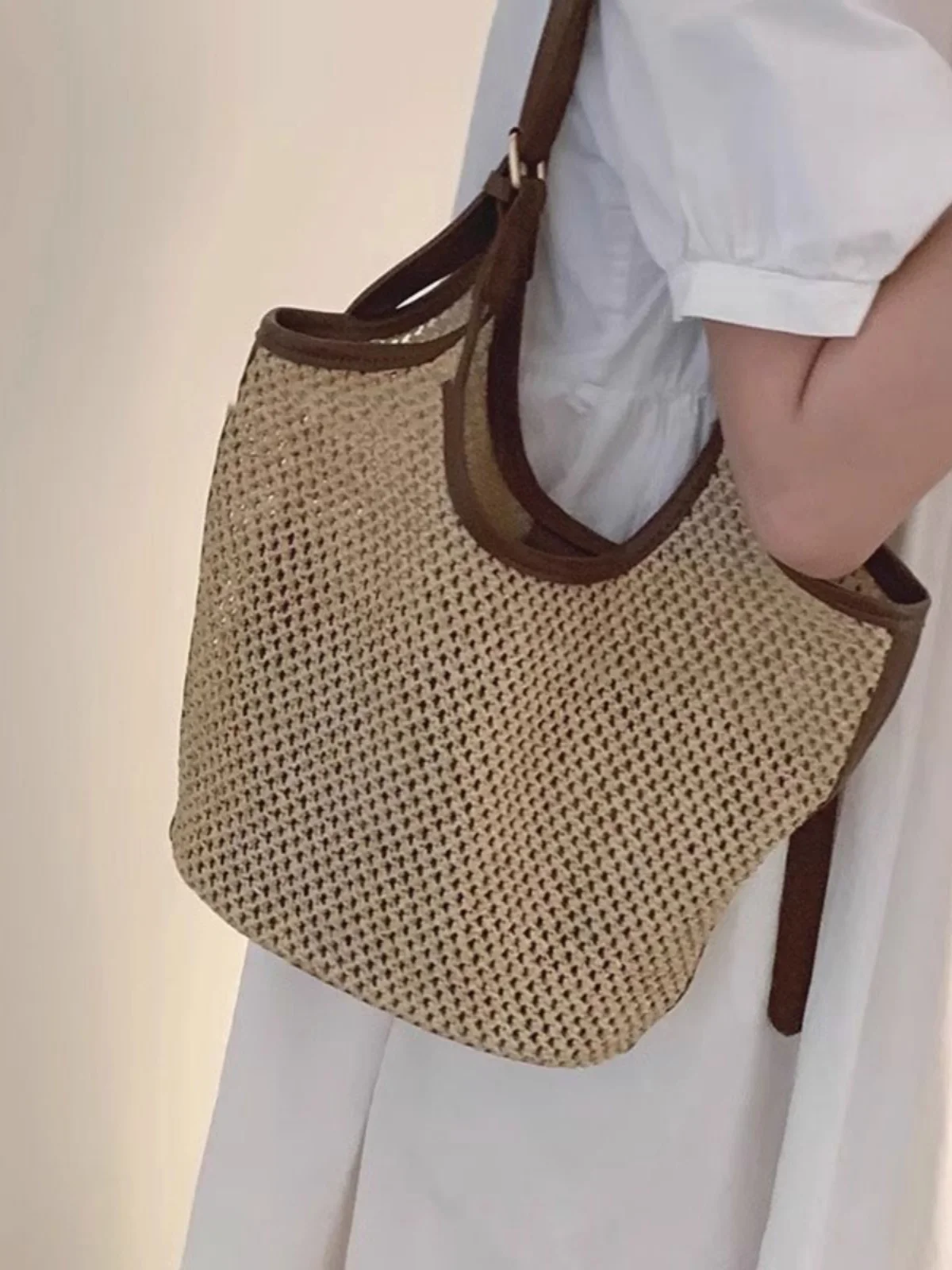 Large Capaci Women's St Woven Bag Casual Tote Bag Double oulder Strap Soft Handle Spring Summer New Sle Korean Sle
Large Capaci Women's St Woven Bag Casual Tote Bag Double oulder Strap Soft Handle Spring Summer New Sle Korean Sle