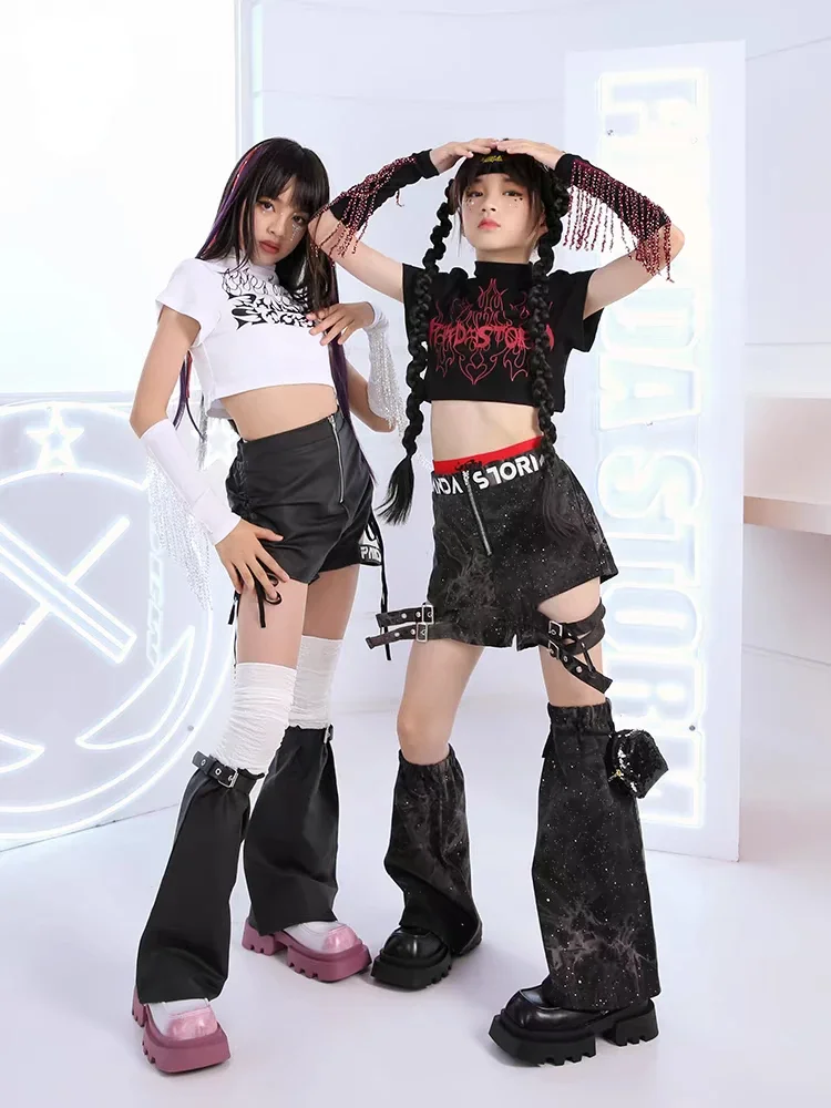 Hip Hop Dance Clothes Set for Girls Kpop Jazz Dance Outfit Crop Tops Black Shorts Group Street Dance Stage Performance Costumes
Hip Hop Dance Clothes Set for Girls Kpop Jazz Dance Outfit Crop Tops Black Shorts Group Street Dance Stage Performance Costumes