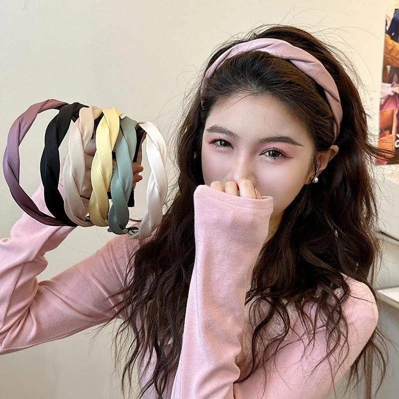 New Satin Hairband Women Elegant Cross Design Headband for Washing Face and Outdoor Twist Hairhoop Chic Hair Bands for Girls
New Satin Hairband Women Elegant Cross Design Headband for Washing Face and Outdoor Twist Hairhoop Chic Hair Bands for Girls