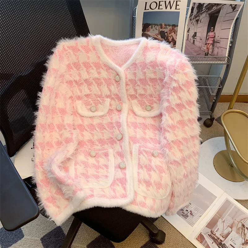 Autumn Winter Women's Temperament Exquisite Fragrant Short Coat Pink Purple Mink Sweater
Autumn Winter Women's Temperament Exquisite Fragrant Short Coat Pink Purple Mink Sweater