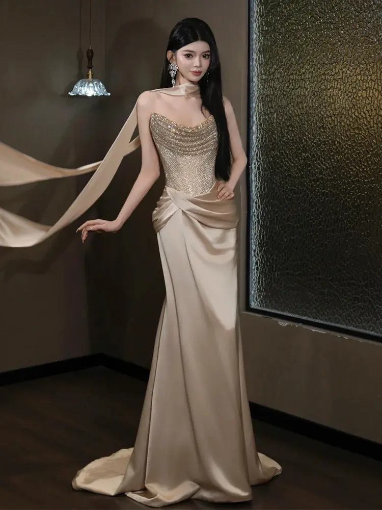 Bridesmaid Long Evening Gown with Strap Elegant High Waist Wedding Dress for Bridal Shower Adult Ceremony New Bride
Bridesmaid Long Evening Gown with Strap Elegant High Waist Wedding Dress for Bridal Shower Adult Ceremony New Bride