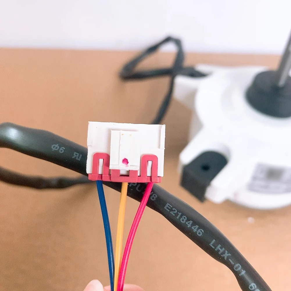 ZKFN-40-8-1L Air Conditioner Fan Motor for Midea For AUX Outdoor Units DC Brushless Cooling Motor Easy Installation
ZKFN-40-8-1L Air Conditioner Fan Motor for Midea For AUX Outdoor Units DC Brushless Cooling Motor Easy Installation