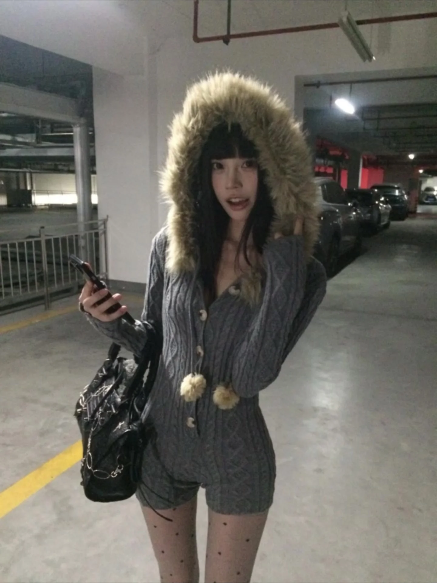 Женский осенне-зимний комбинезон с меховым воротником и капюшоном, облегающий, базовый слой, сексуальные вязаные брюки с высокой талией...
Женский осенне-зимний комбинезон с меховым воротником и капюшоном, облегающий, базовый слой, сексуальные вязаные брюки с высокой талией...