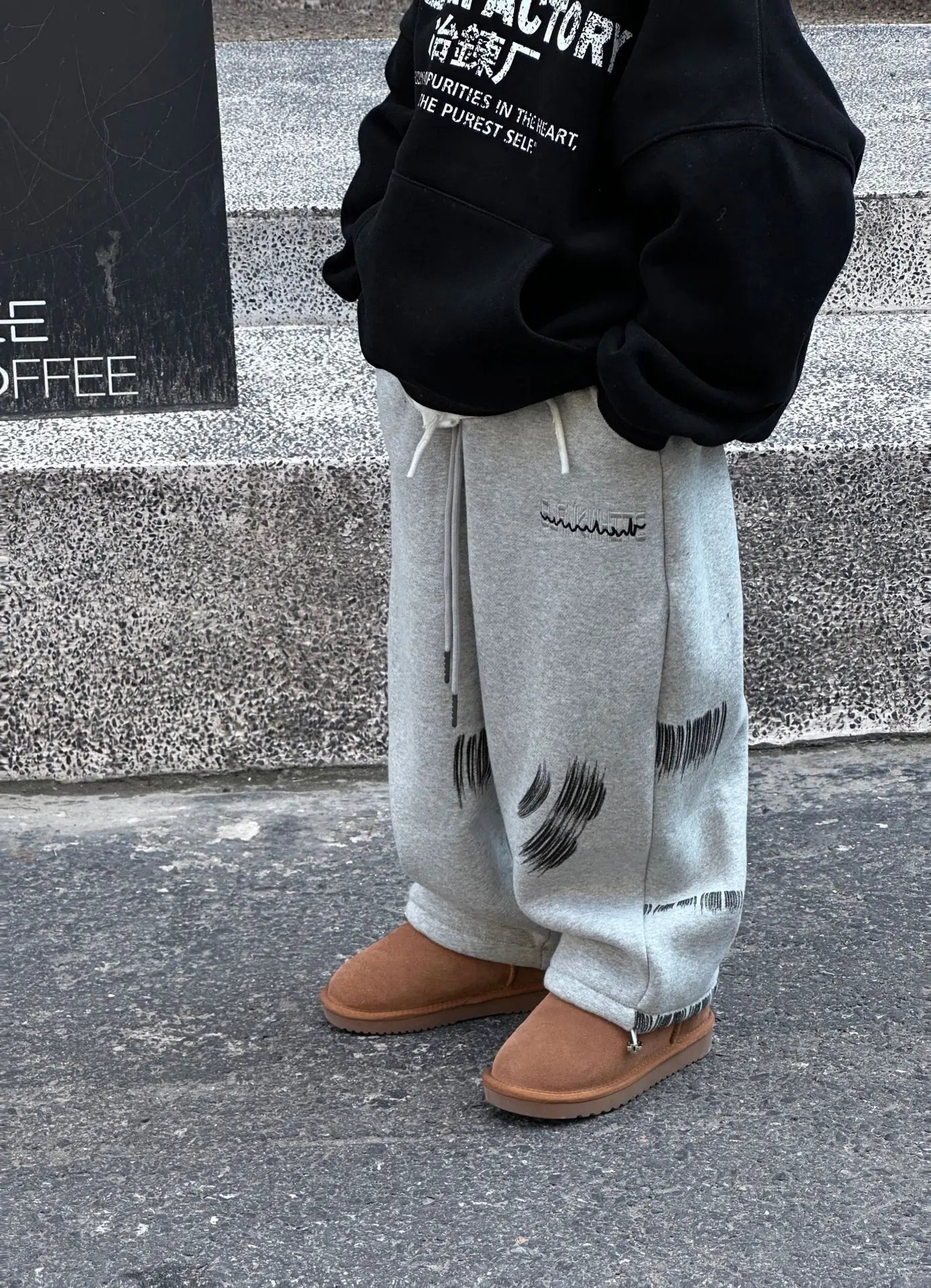 Plush Pants 2023 Winter New Korean Style Fashion Boys Loose Design Sense of Casual Pants Baby Plus Fleece Thickening
Plush Pants 2023 Winter New Korean Style Fashion Boys Loose Design Sense of Casual Pants Baby Plus Fleece Thickening