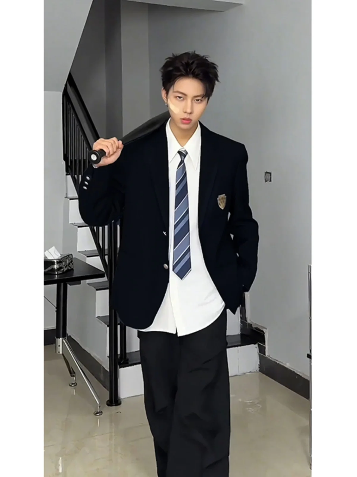 Casual College Sle Men's orm Suit Jaet oulder Pads Summer Youthful Faion Outerwear Haome High-End Feeling
Casual College Sle Men's orm Suit Jaet oulder Pads Summer Youthful Faion Outerwear Haome High-End Feeling