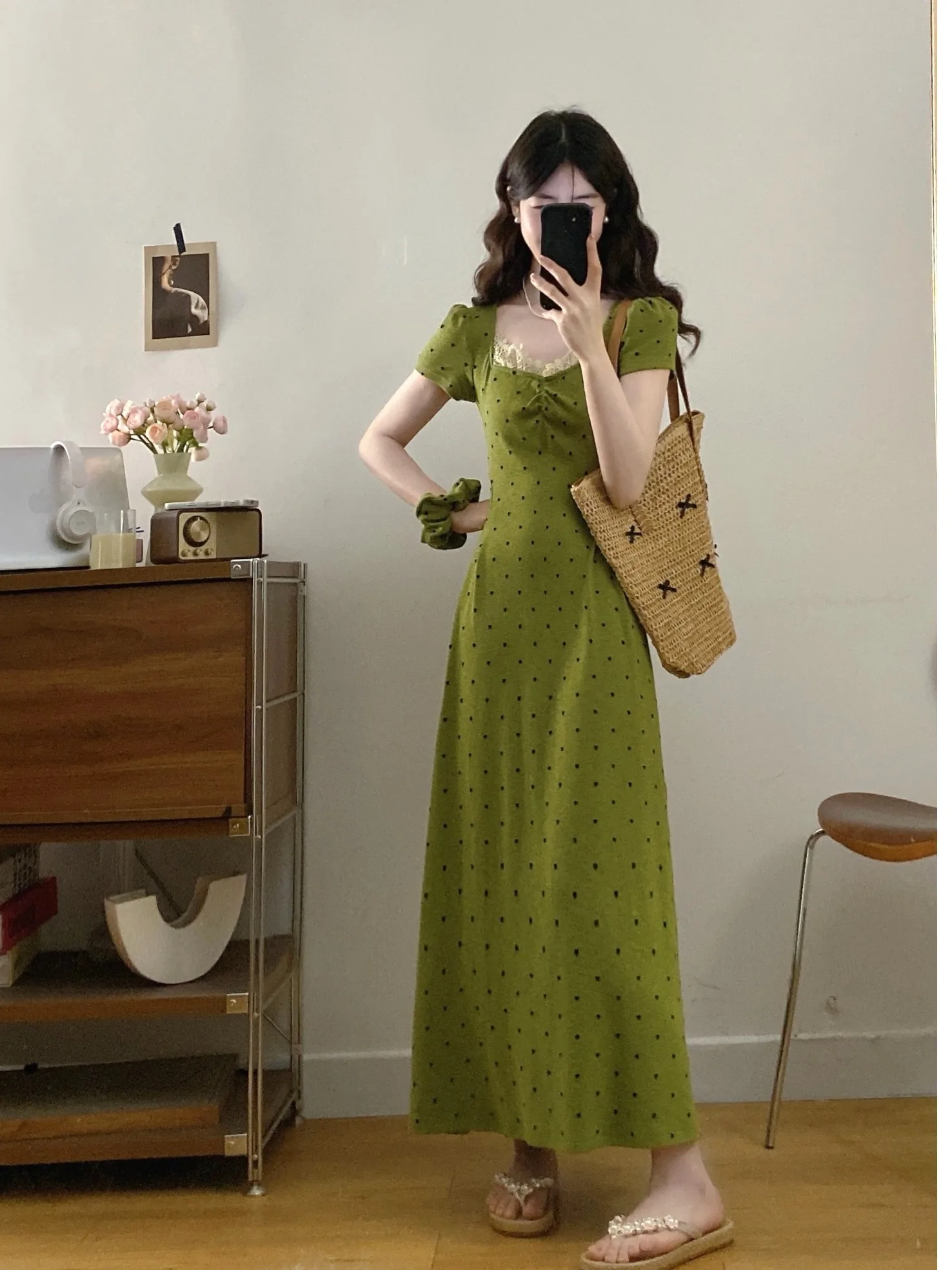 plus Size Women's Vintage Lace Trim Square Collar Polka Dot Short Sleeve Dress Summer New Waist Cinched A-Line Dress
plus Size Women's Vintage Lace Trim Square Collar Polka Dot Short Sleeve Dress Summer New Waist Cinched A-Line Dress