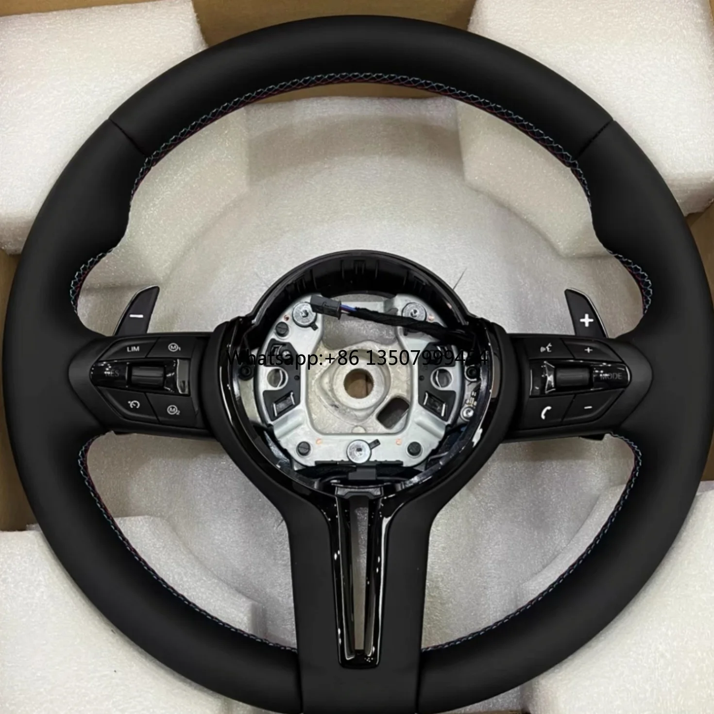 Черный кожаный руль M Performance для F20 F36 F30 F31 F10 F32 F33 F39 F80 F82 F87 E84 X1 X2 X3 X4 X5 X6
Черный кожаный руль M Performance для F20 F36 F30 F31 F10 F32 F33 F39 F80 F82 F87 E84 X1 X2 X3 X4 X5 X6