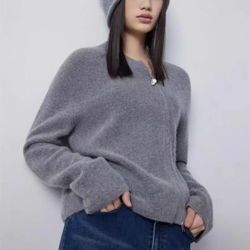 Merino 100% Wool Women's Cardigan Autumn Winter Thick Casual Fashion Zipper Knitted Cashmere Sweater
Merino 100% Wool Women's Cardigan Autumn Winter Thick Casual Fashion Zipper Knitted Cashmere Sweater