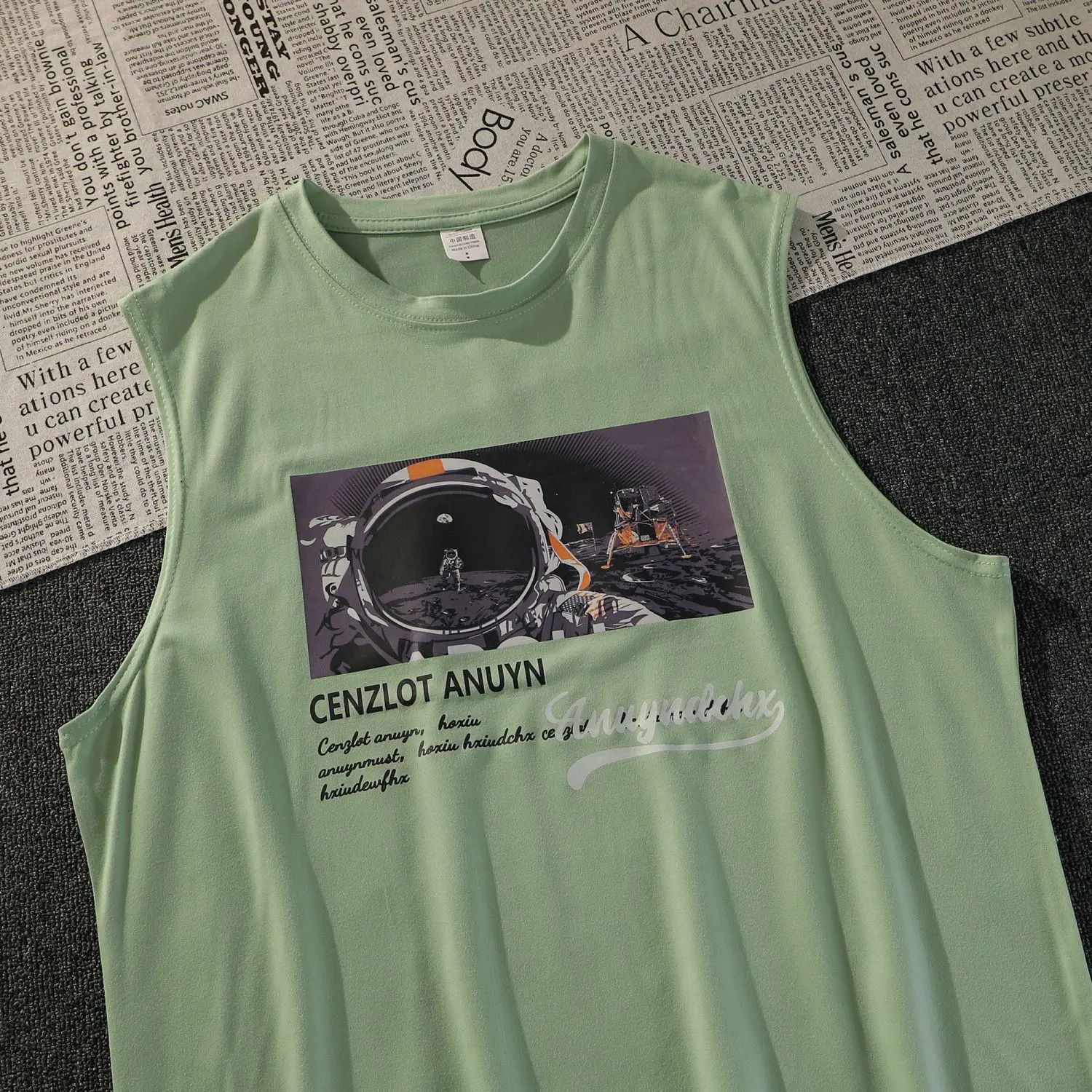 Space astronaut vest men's summer American sleeveless T-shirt trendy brand ins loose fitness sports ice silk vest men clothing
Space astronaut vest men's summer American sleeveless T-shirt trendy brand ins loose fitness sports ice silk vest men clothing