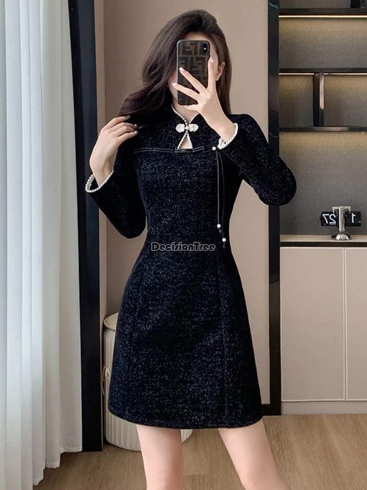 2025 новое улучшенное платье Cheongsam в китайском ретро-модном стиле с длинными рукавами и воротником-стойкой, короткое повседневное платье Ципао с вырезом
2025 новое улучшенное платье Cheongsam в китайском ретро-модном стиле с длинными рукавами и воротником-стойкой, короткое повседневное платье Ципао с вырезом