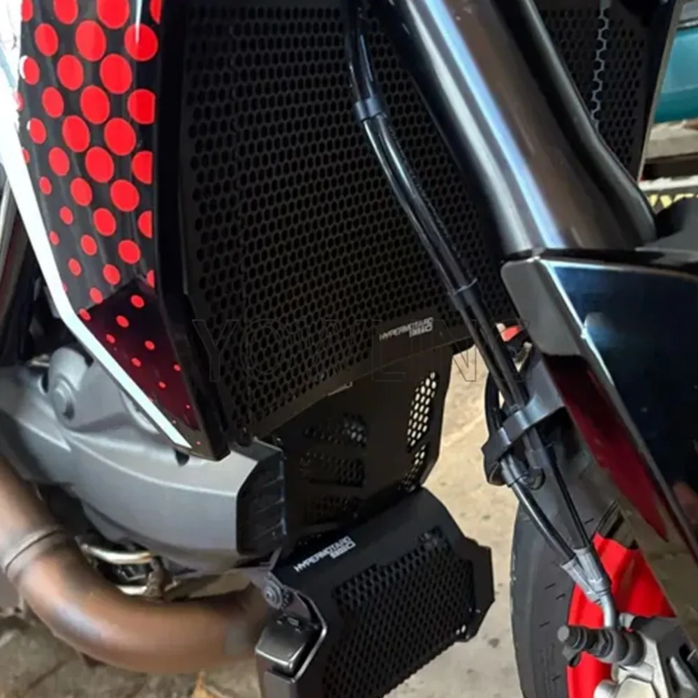 For Ducati Hypermotard 939 SP Hyperstrada 939 2016-2018 Radiator Guard Protector Grill Cover Oil Cooler Hypermotard950 2019-2026
For Ducati Hypermotard 939 SP Hyperstrada 939 2016-2018 Radiator Guard Protector Grill Cover Oil Cooler Hypermotard950 2019-2026