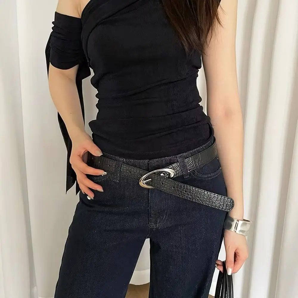 Simple Designer Women's Belt PU Leather Luxury Lychee Pattern Waist Belt Red Black Casual Dress Jeans Belt Streetwear
Simple Designer Women's Belt PU Leather Luxury Lychee Pattern Waist Belt Red Black Casual Dress Jeans Belt Streetwear