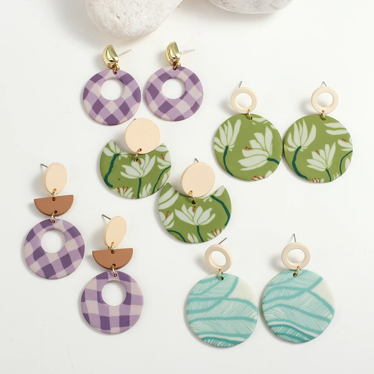 AENSOA Handmade Plaid Floral Pattern Polymer Clay Earrings for Women Purple Green Geometric Round Pendientes Earrings Jewelry
AENSOA Handmade Plaid Floral Pattern Polymer Clay Earrings for Women Purple Green Geometric Round Pendientes Earrings Jewelry
