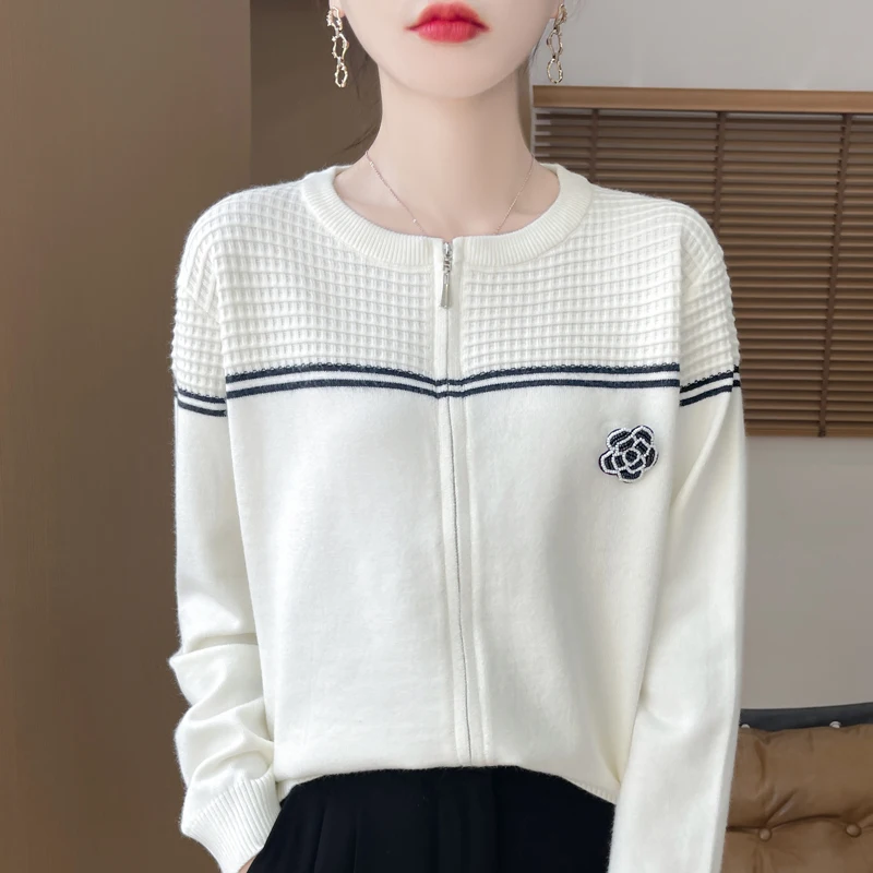 2024 autumn/winter cashmere sweater cardigan women's zipper cardigan long sleeved elegant retro pullover cashmere knit sweater
2024 autumn/winter cashmere sweater cardigan women's zipper cardigan long sleeved elegant retro pullover cashmere knit sweater