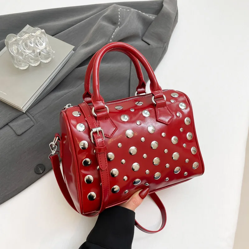 2025 Korean Studded Shoulder Bag for Women Versatile New Unique Crossbody Pillow Bag with Studs Trendy
2025 Korean Studded Shoulder Bag for Women Versatile New Unique Crossbody Pillow Bag with Studs Trendy