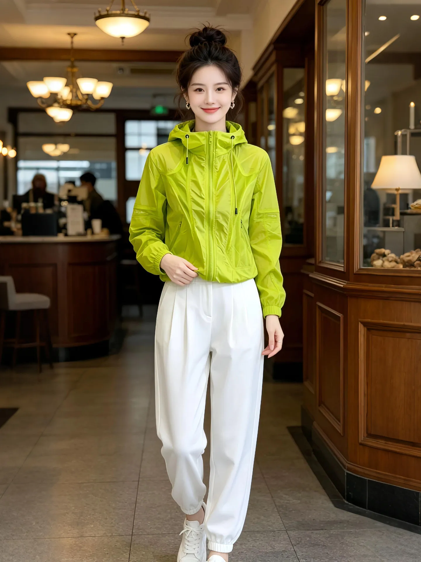 Ladies Loose Fit Casual Hooded Lightweight Breathable Sun Protection Top Slimming Outerwear Korean Style Meat Concealing
Ladies Loose Fit Casual Hooded Lightweight Breathable Sun Protection Top Slimming Outerwear Korean Style Meat Concealing