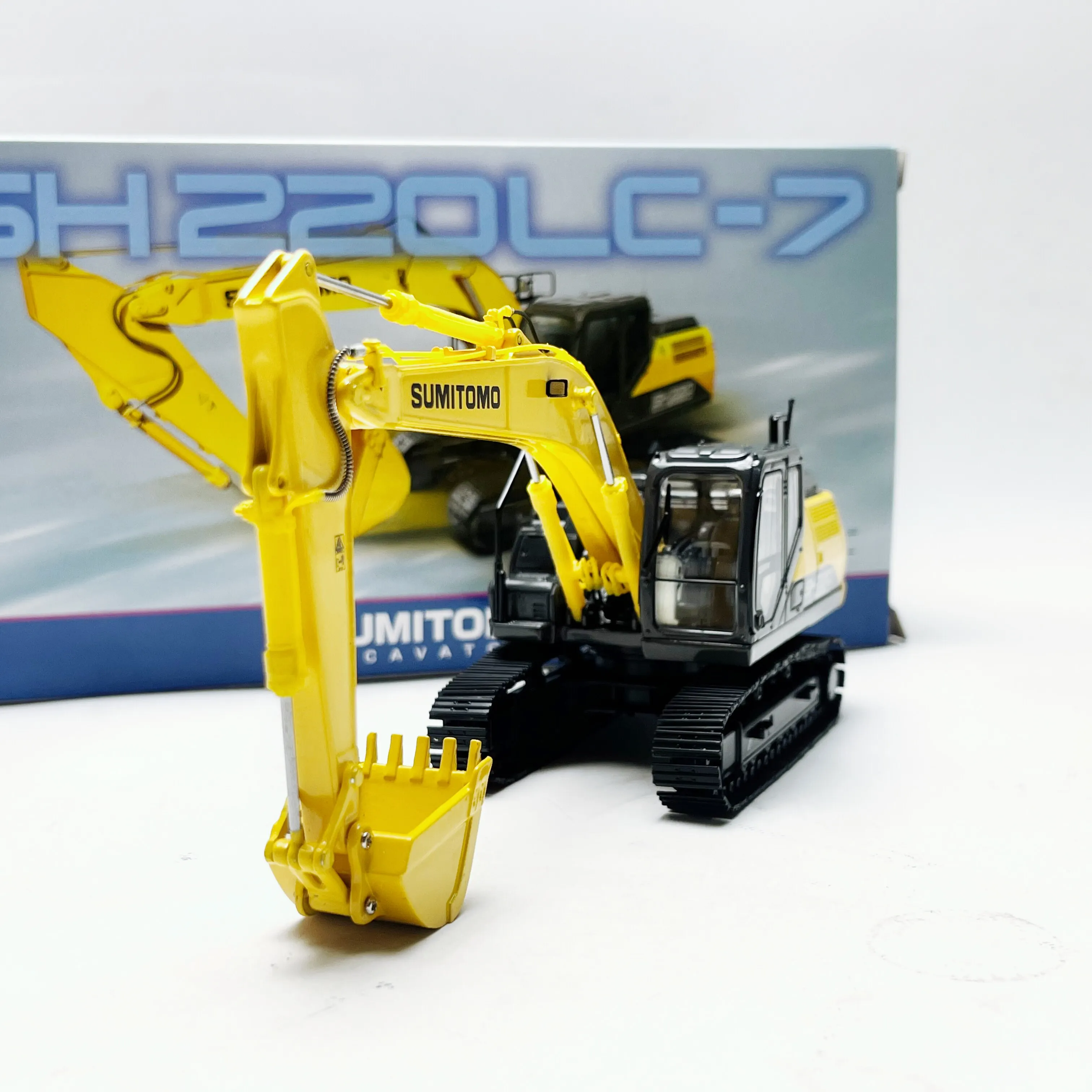 Масштабная модель экскаватора Sumitomo SH220LC-7 из литого металла, 1:50
Масштабная модель экскаватора Sumitomo SH220LC-7 из литого металла, 1:50