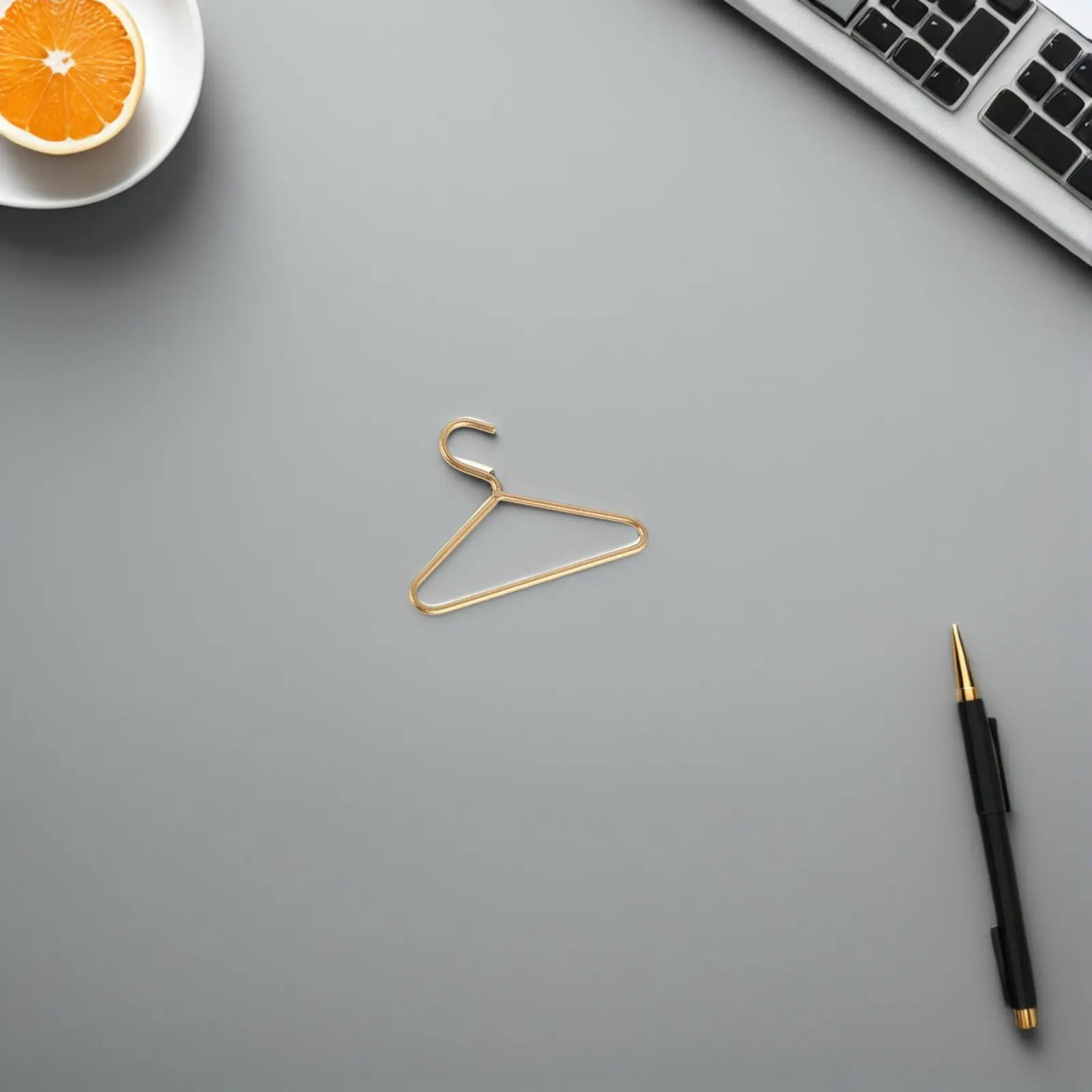 12Pcs Mini Clothes Hangers Golden Metal 2-Inch Sturdy Dollhouse Wardrobe Closet Organizers Miniature Clothes Display Accessories
12Pcs Mini Clothes Hangers Golden Metal 2-Inch Sturdy Dollhouse Wardrobe Closet Organizers Miniature Clothes Display Accessories
