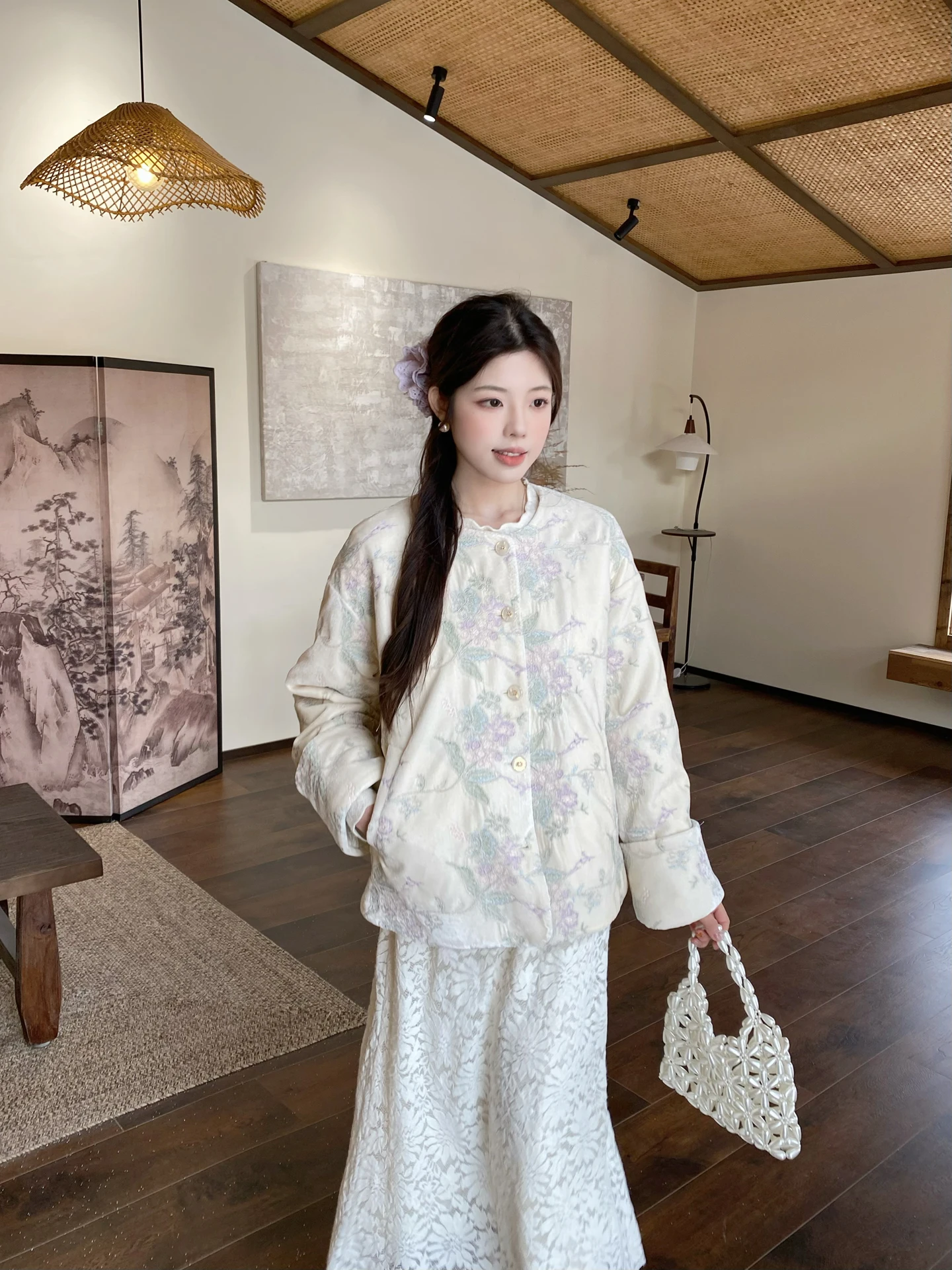 Новая китайская женская зимняя куртка Sle 90 White Du down Jaet с тяжелой вышивкой, в традиционном стиле, свободного кроя, теплая
Новая китайская женская зимняя куртка Sle 90 White Du down Jaet с тяжелой вышивкой, в традиционном стиле, свободного кроя, теплая